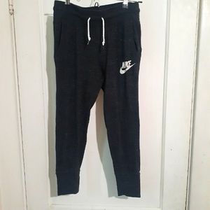 Nike 3/4 length Sweatpants- XS